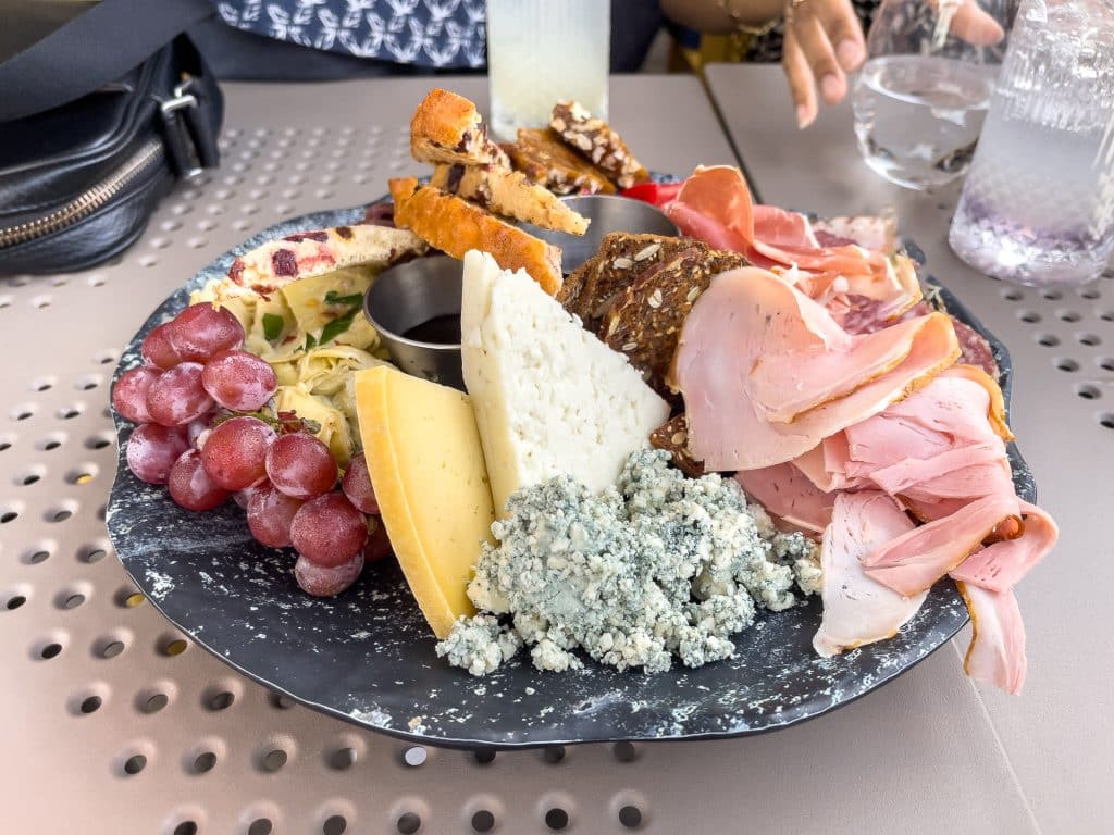 Assiette de charcuterie du Table Rock Bistro + Wine Bar