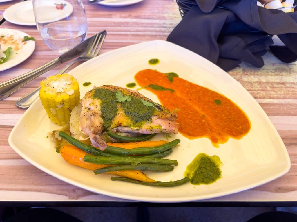 Assiette de poulet Queen Victoria Place Restaurant