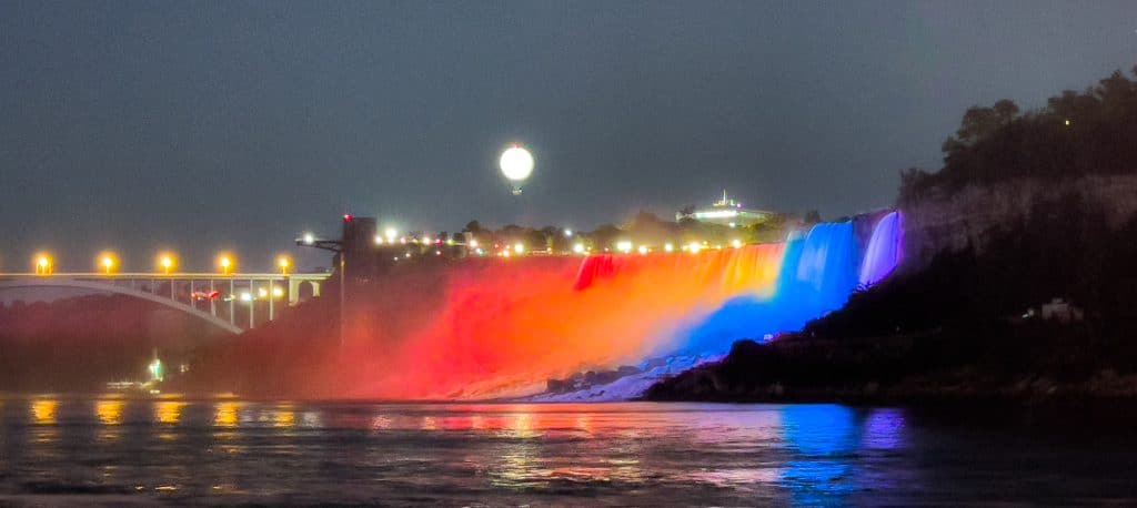 Chutes américaines de nuit