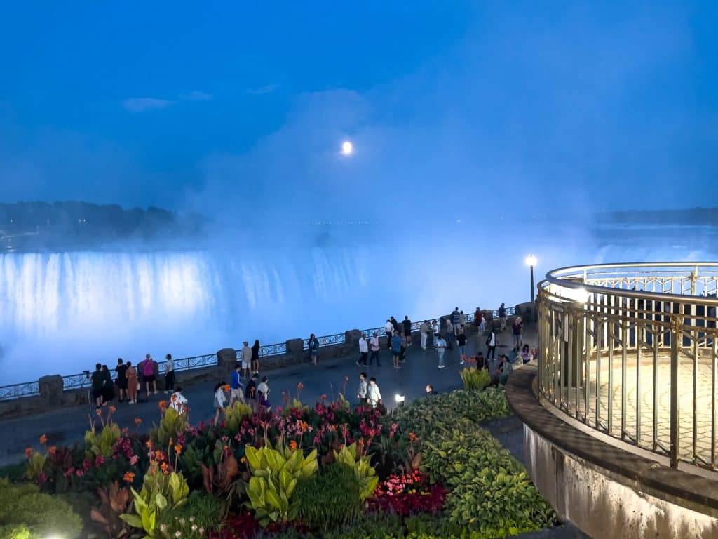 Chutes du Niagara de nuit