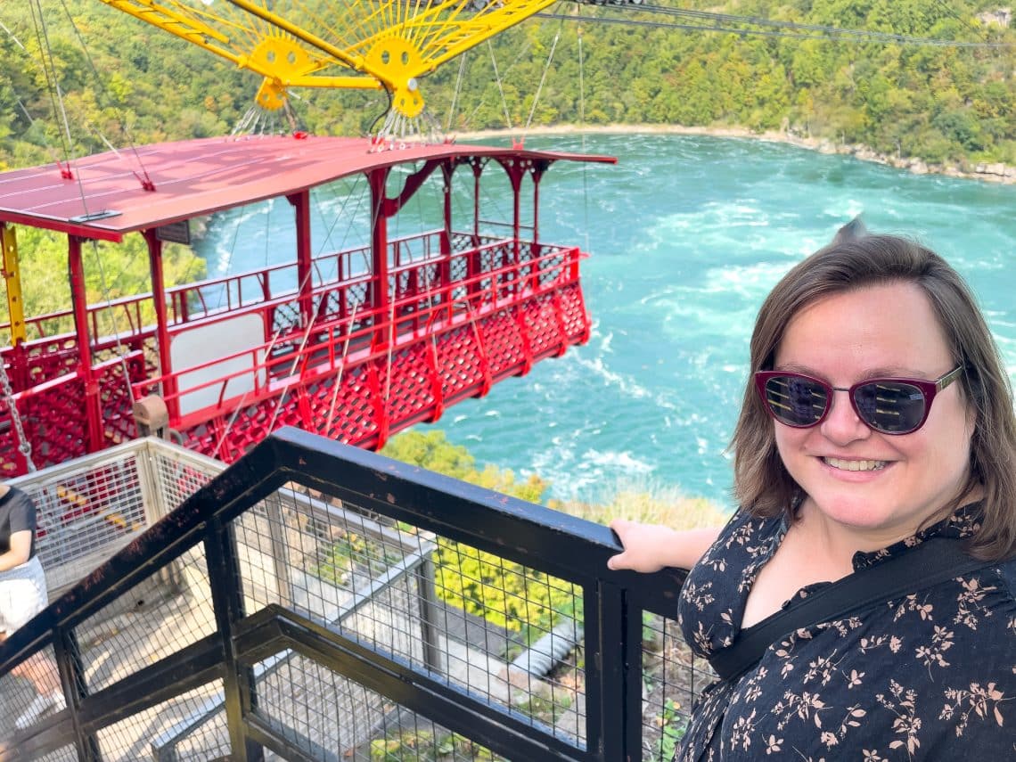 Jennifer au Whirlpool Aero Car de Niagara Falls