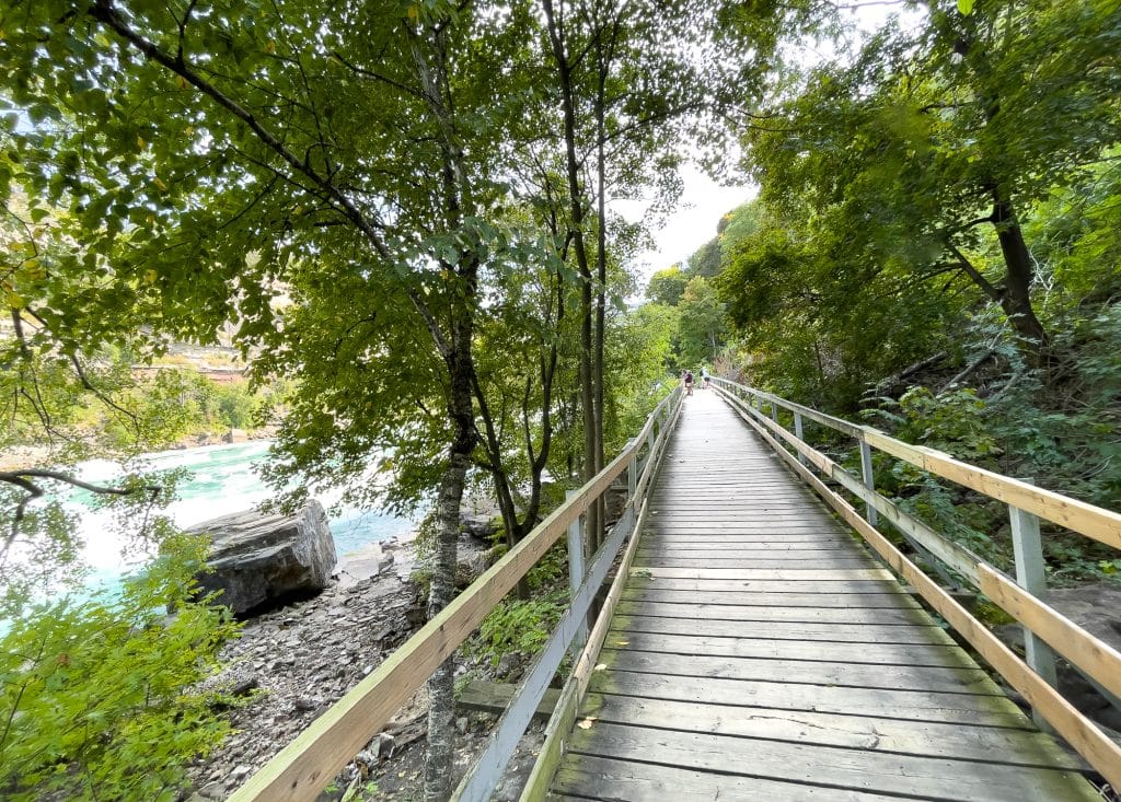 Promenade du White River Park - Quoi faire aux chutes du Niagara