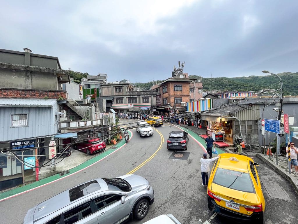 Arrêt d'autobus - Arrivée à Jiufen