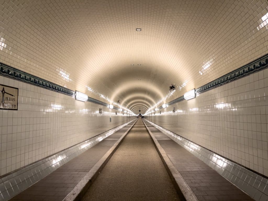 Elbtunnel à Hambourg en Allemagne