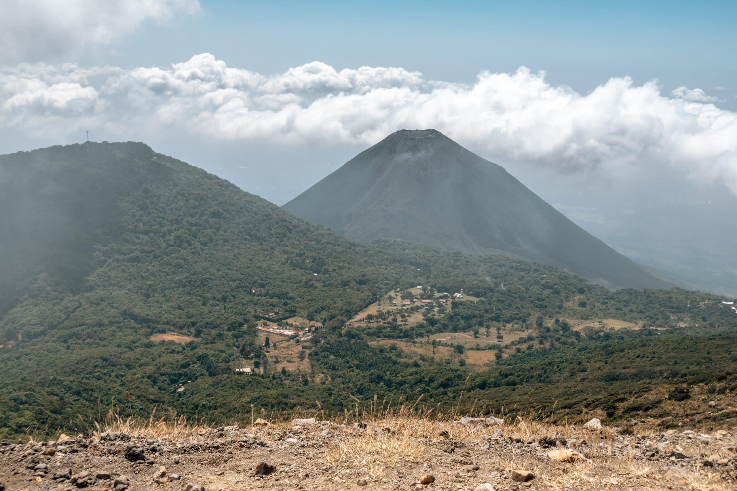 Volcan au loin - Voyage au Salvador