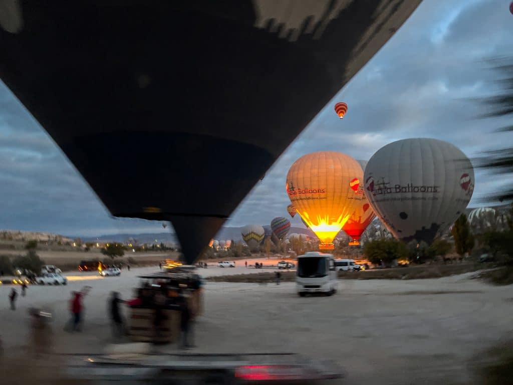 Départ des montgolfières en Cappadoce