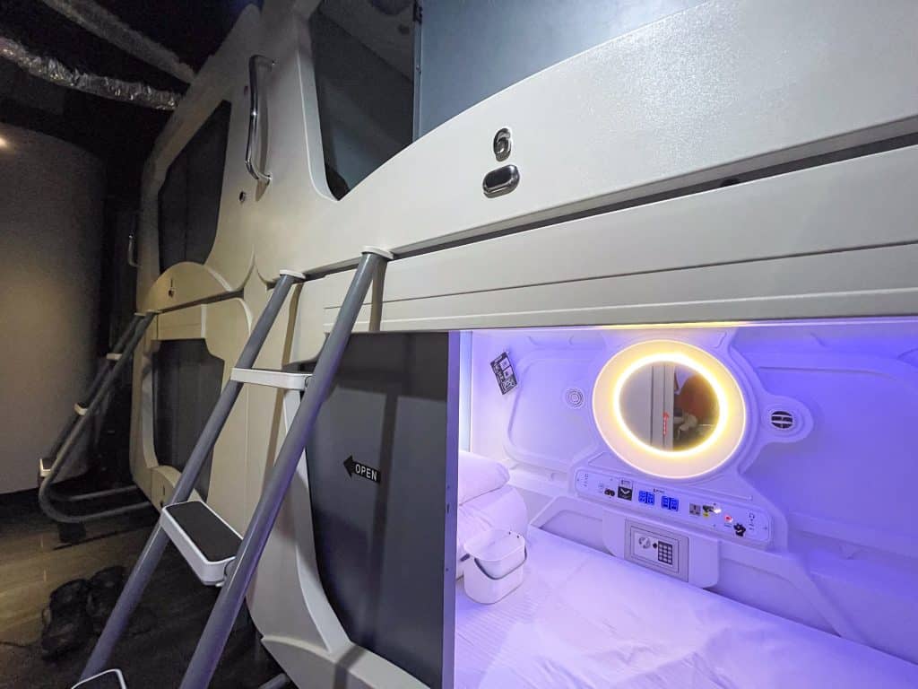 Dortoir Hey Bear Capsule Hotel in Taipei