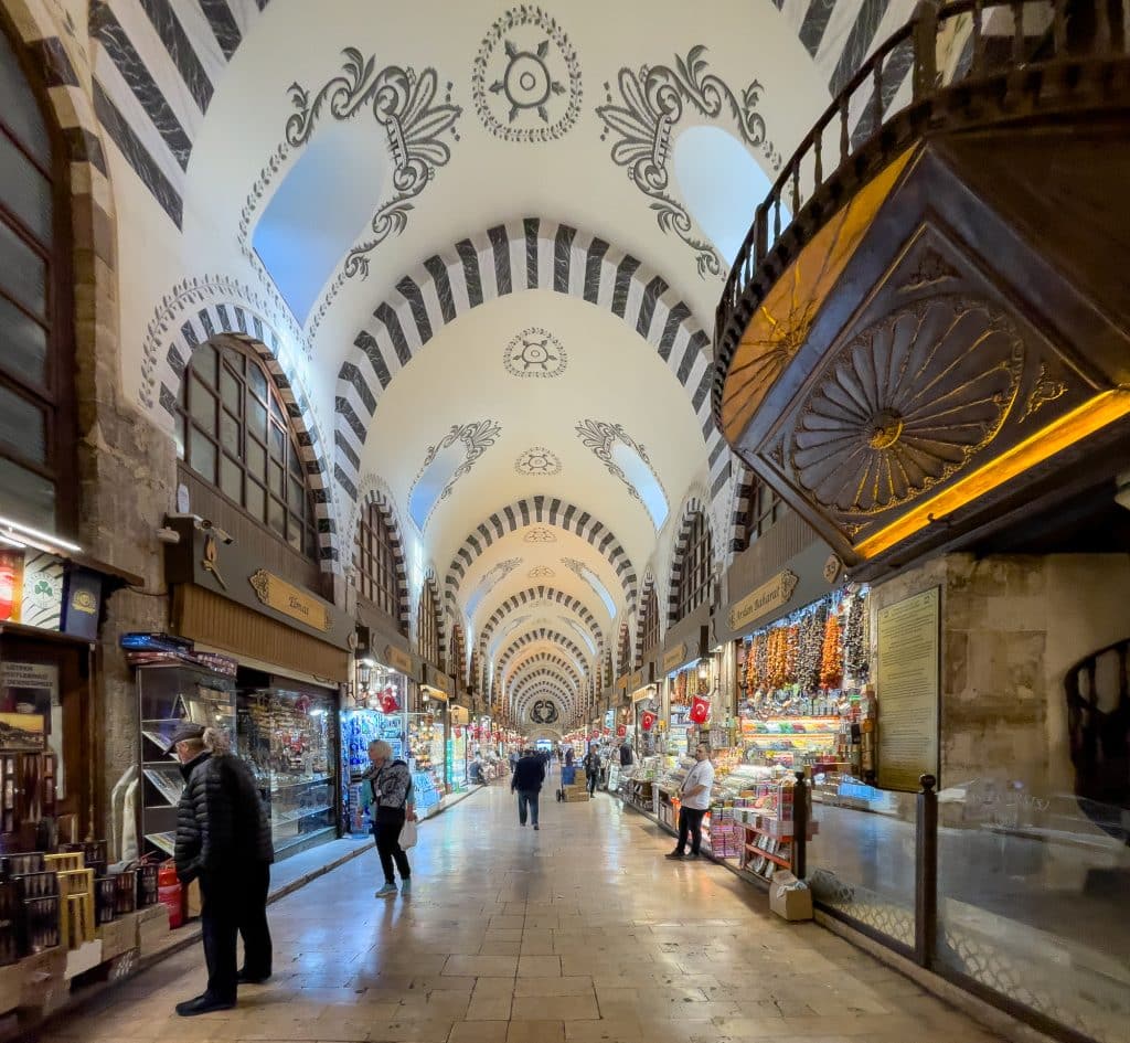 Marché égyptien aux épices à Istanbul