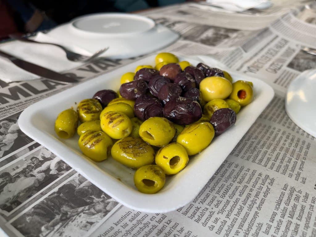 Olives fraîches - Marché aux épices à Istanbul