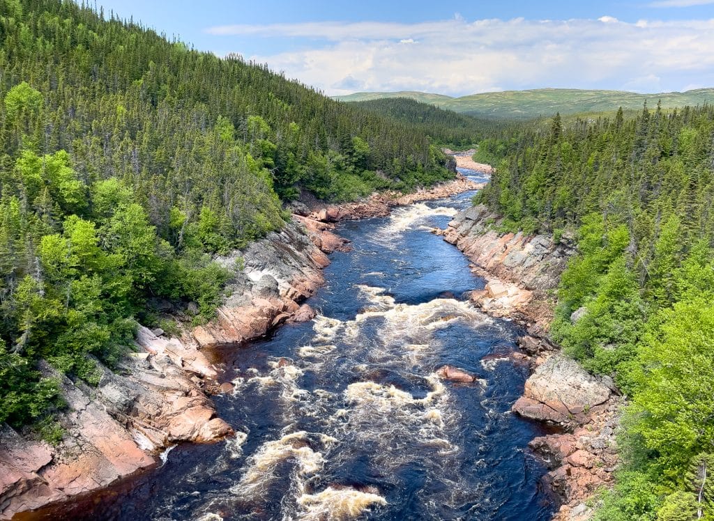 Vue sur la rivière Pinware au Labrador